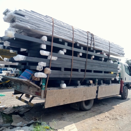 Xe vận chuyển vật liệu sắt