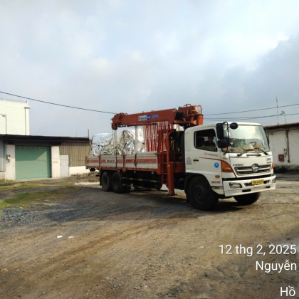 Xe cẩu vận chuyển hàng HA061