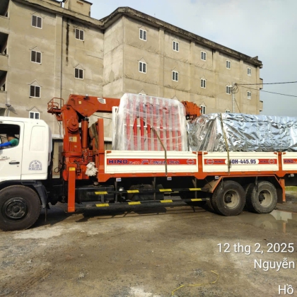 Xe cẩu vận chuyển hàng HA045